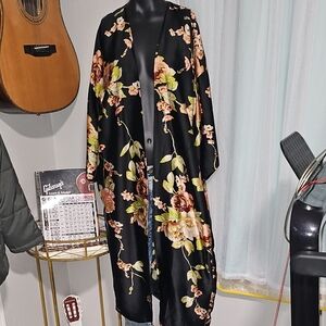 Floral Black Kimono Silky Smoothe